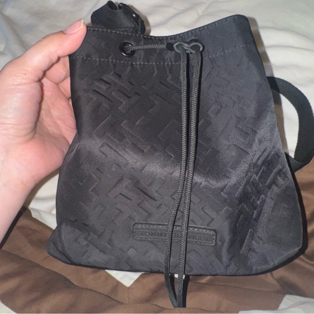Tommy Hilfiger Purse - Picture 2 of 5